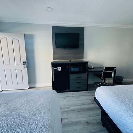 Surestay By Best Western Fresno Central Εξωτερικό φωτογραφία