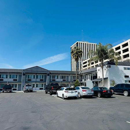 Surestay By Best Western Fresno Central Εξωτερικό φωτογραφία