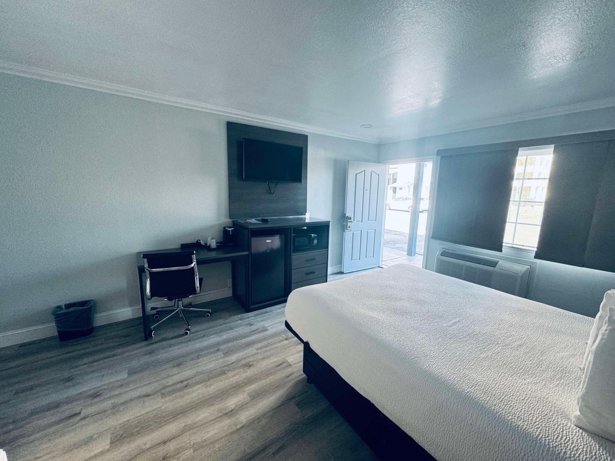 Surestay By Best Western Fresno Central Εξωτερικό φωτογραφία