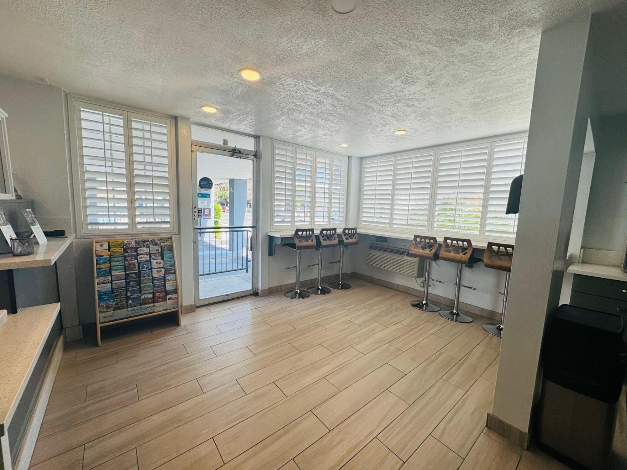 Surestay By Best Western Fresno Central Εξωτερικό φωτογραφία