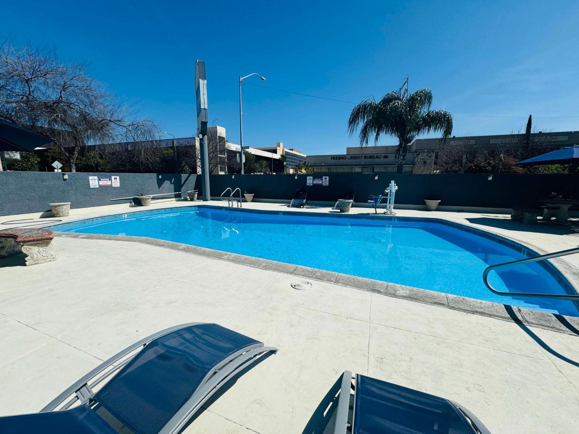 Surestay By Best Western Fresno Central Εξωτερικό φωτογραφία