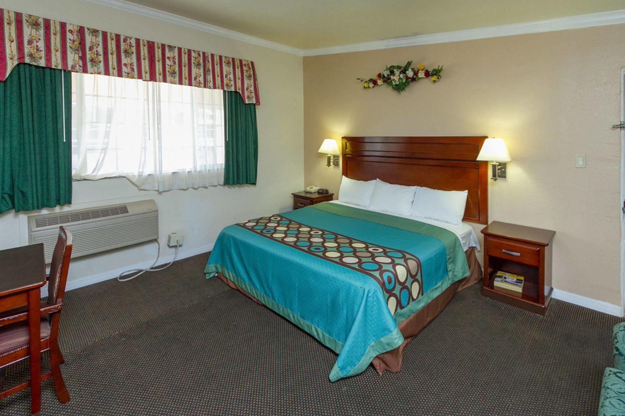 Surestay By Best Western Fresno Central Εξωτερικό φωτογραφία