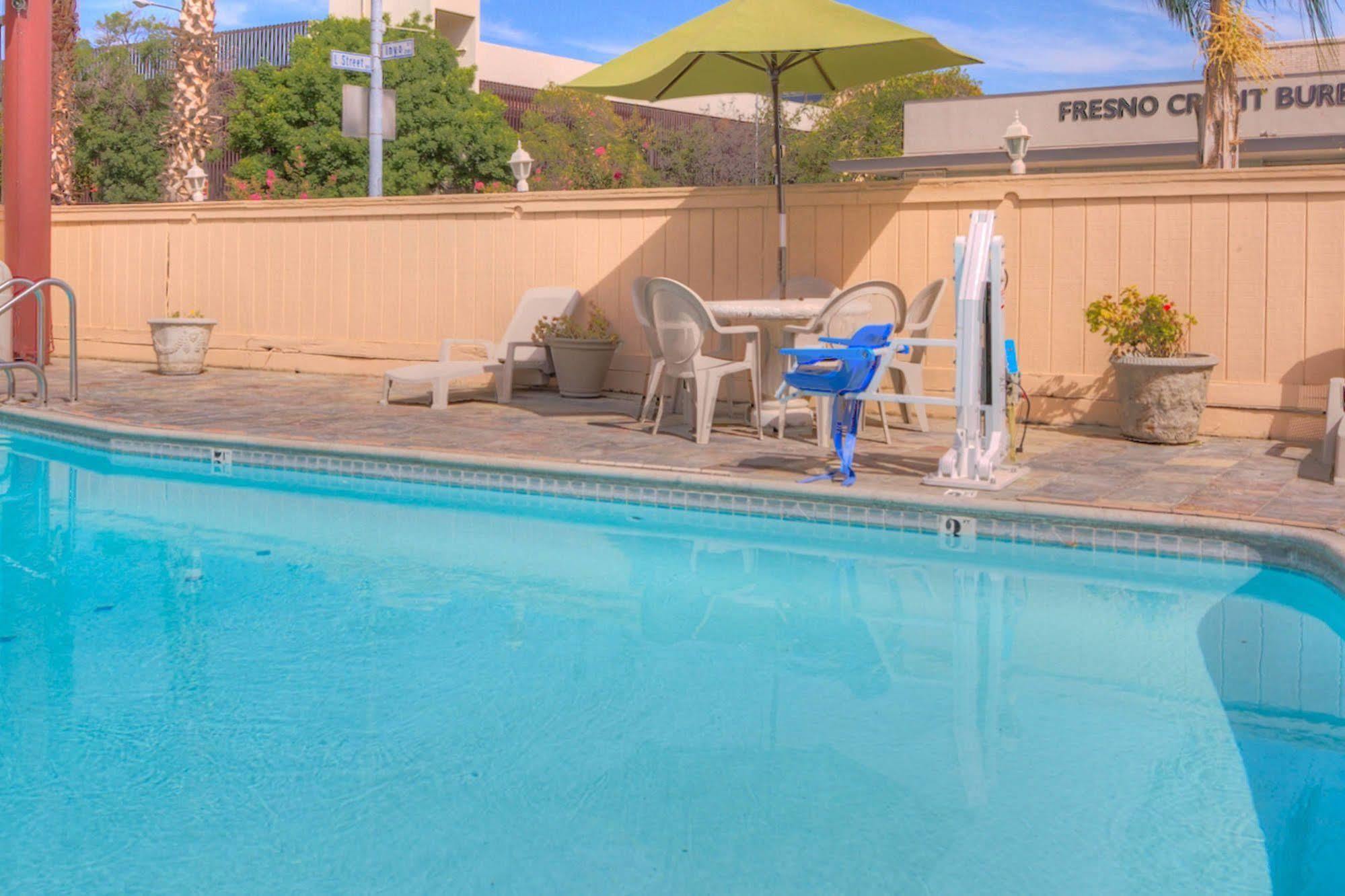 Surestay By Best Western Fresno Central Εξωτερικό φωτογραφία