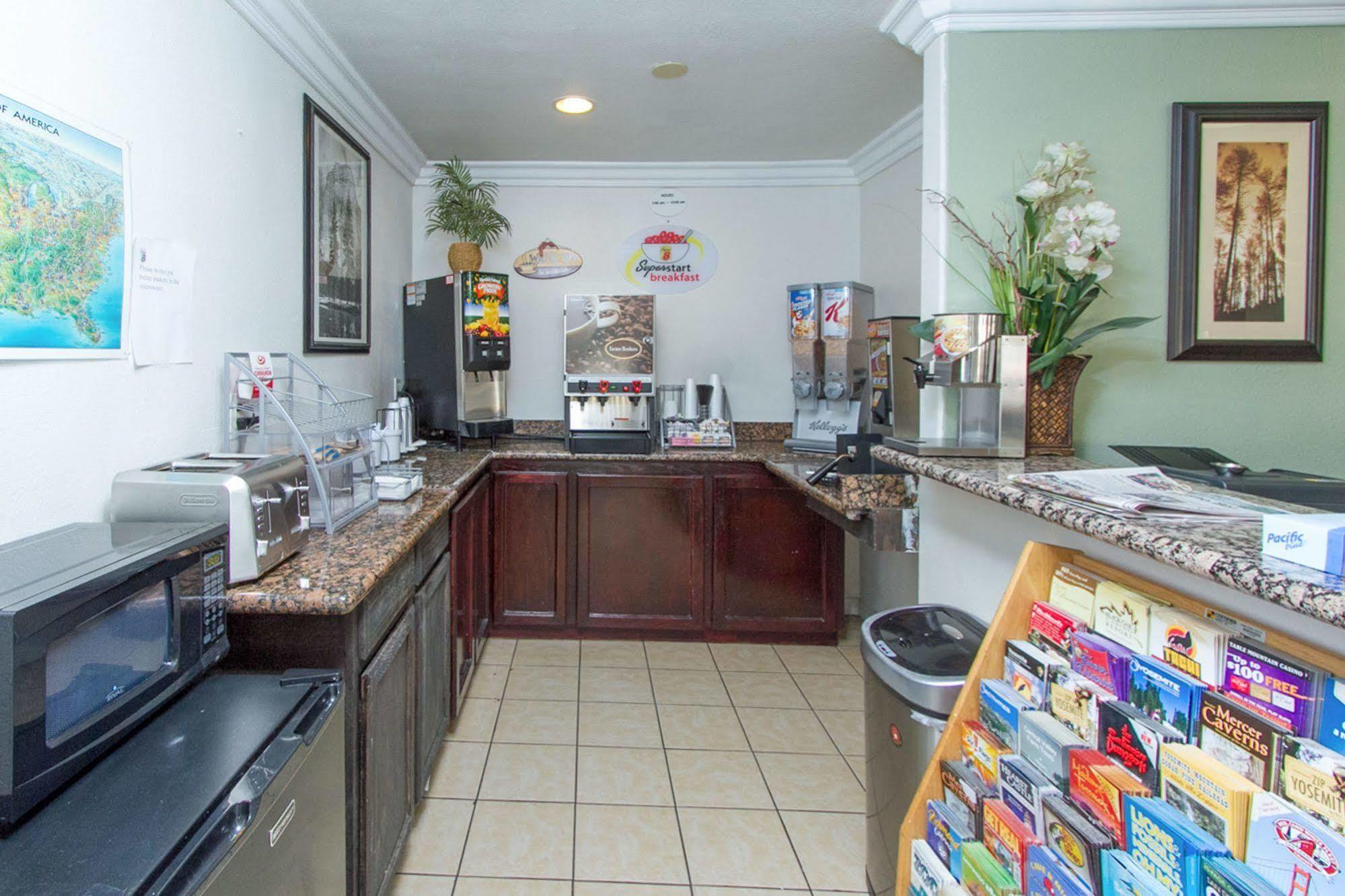Surestay By Best Western Fresno Central Εξωτερικό φωτογραφία